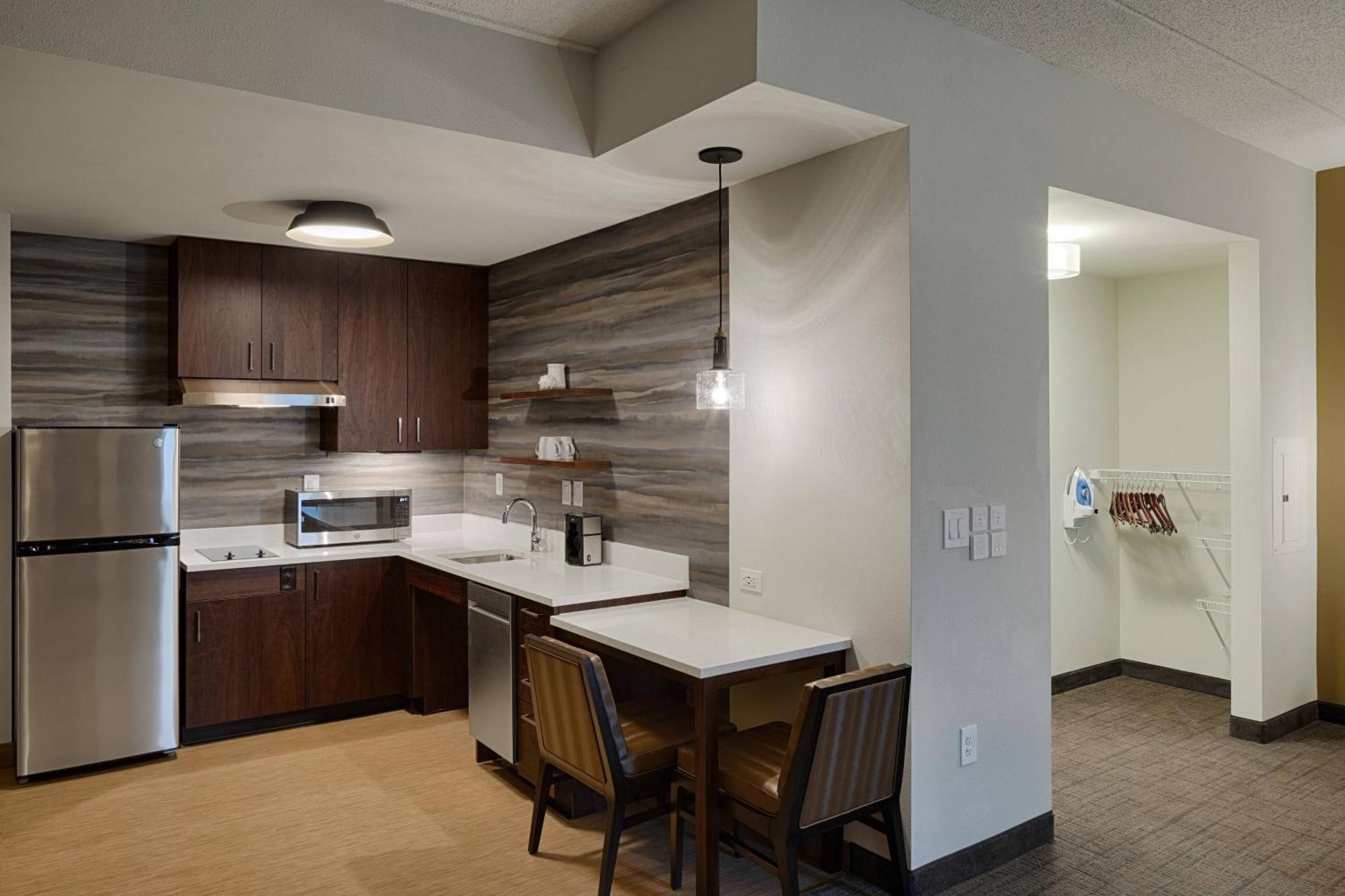 By Marriott Airport Hotel 3*
