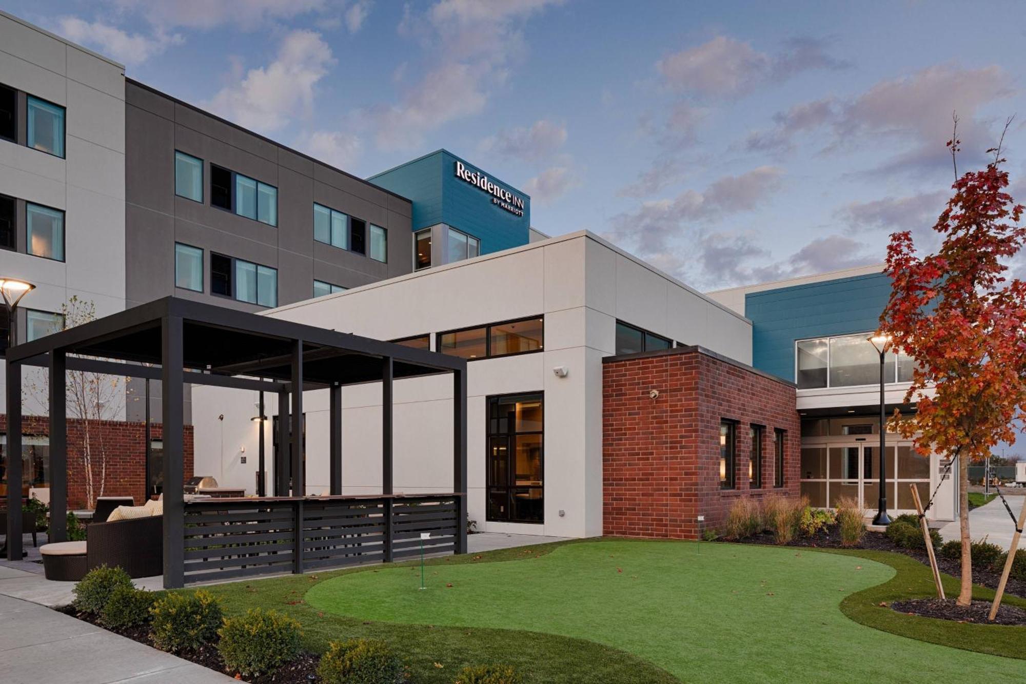 By Marriott Airport 3* Columbus